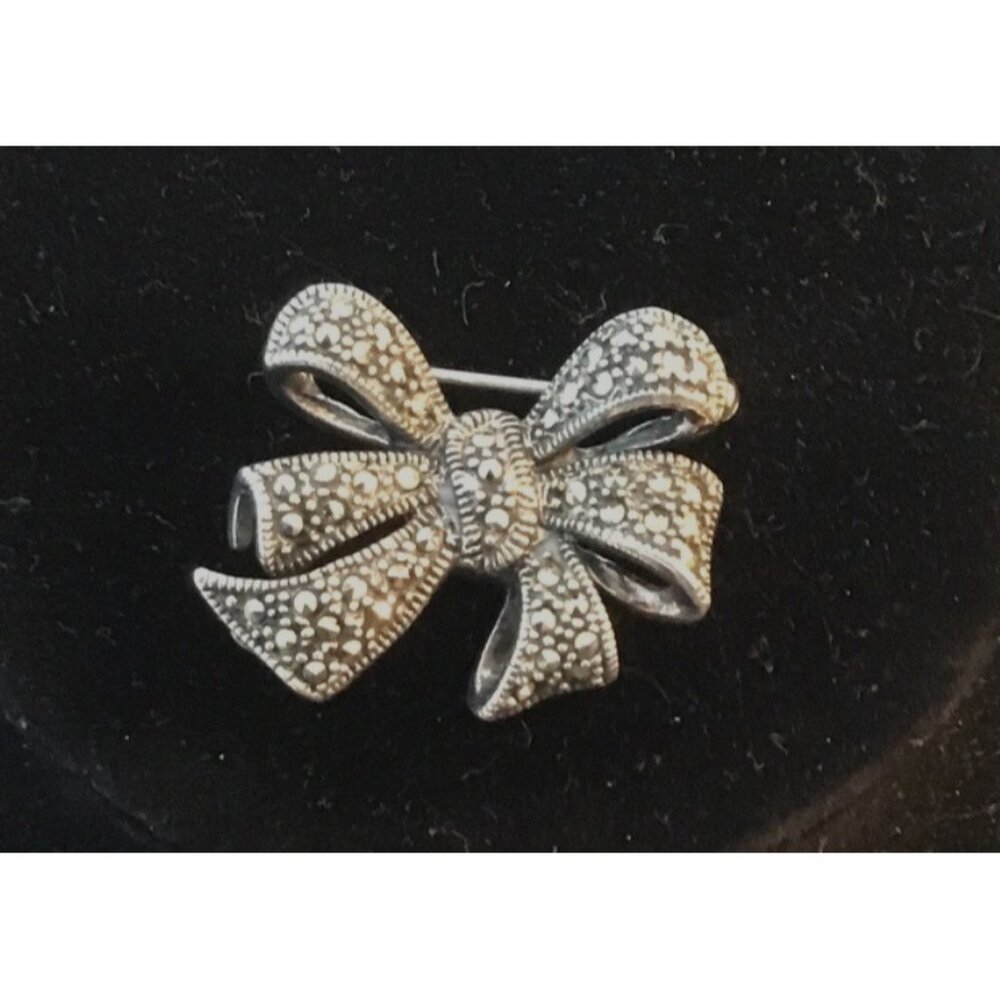 Sterling Silver Marcasite Bow Tied Ribbon Pin Brooch